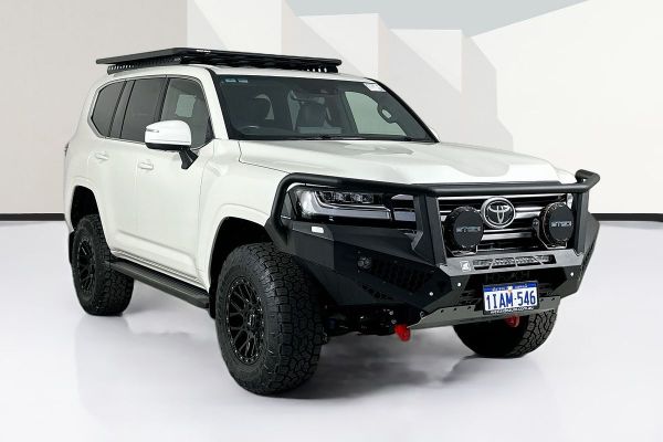 2023 Toyota LANDCRUISER LC300 VX (4x4) FJA300R image