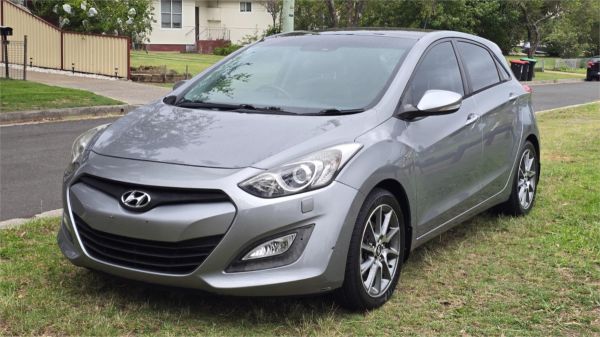 2013 HYUNDAI i30 5D HATCHBACK GD MY14 SR image