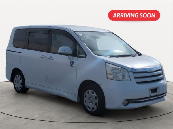 2010 Toyota Noah Welcab Welcab image