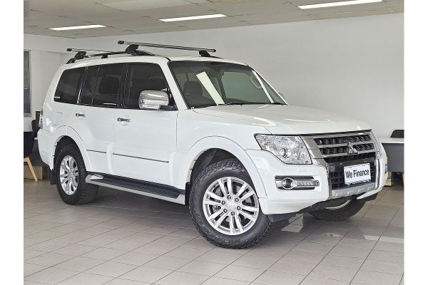 2017 Mitsubishi Pajero Exceed NX image