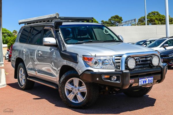 2014 Toyota Landcruiser Sahara Auto 4x4 MY13 image