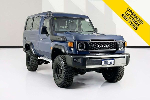 2023 Toyota LANDCRUISER 70 SERIES LC78 GXL VDJL78R image