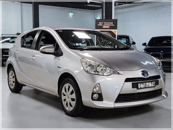 2014 TOYOTA PRIUS-C 5D HATCHBACK NHP10R HYBRID image
