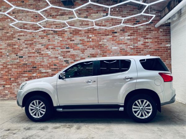 2017 ISUZU MU-X 4D WAGON UC MY17 LS-U (4x2) image