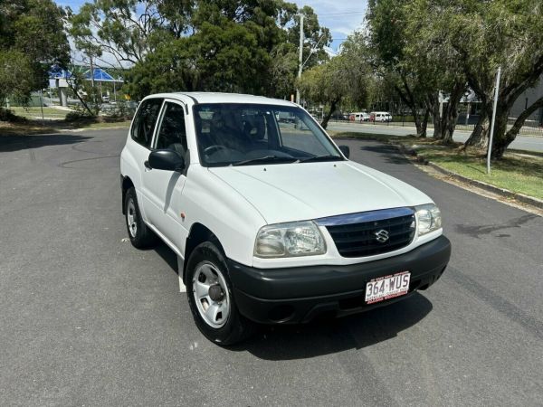 2003 Suzuki Grand Vitara SQ420 S4 JLX White 5 Speed Manual Hardtop image