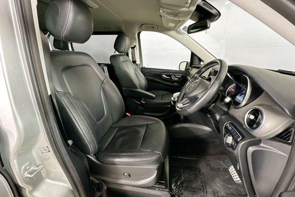 2018 Mercedes-Benz V 220 d MWB 447 MY17 image