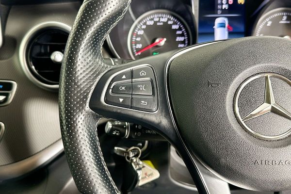 2018 Mercedes-Benz V 220 d MWB 447 MY17 image
