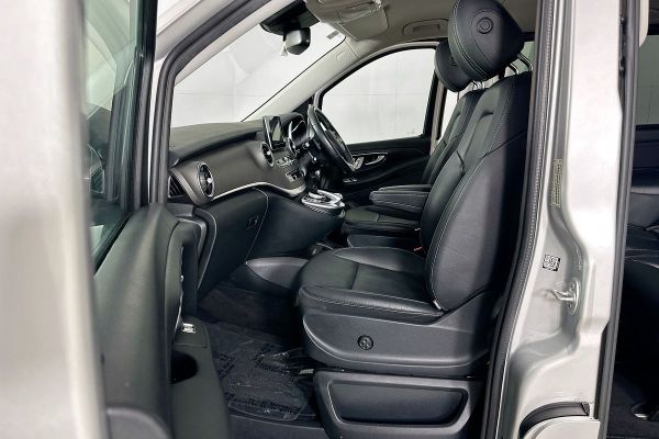2018 Mercedes-Benz V 220 d MWB 447 MY17 image
