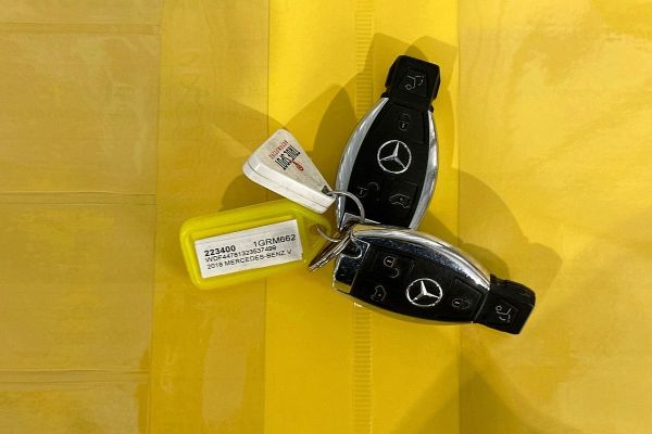 2018 Mercedes-Benz V 220 d MWB 447 MY17 image