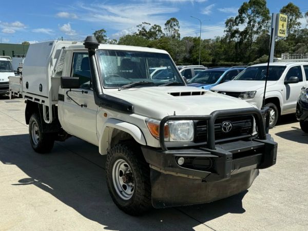 2020 Toyota Landcruiser VDJ79R Workmate White 5 Speed Manual Cab Chassis image