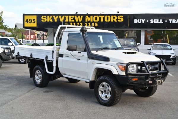 2019 Toyota Landcruiser GXL Manual 4x4 image