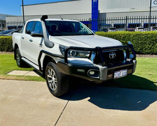 2018 TOYOTA HILUX DUAL CAB UTILITY GUN126R MY17 SR5 (4x4) image