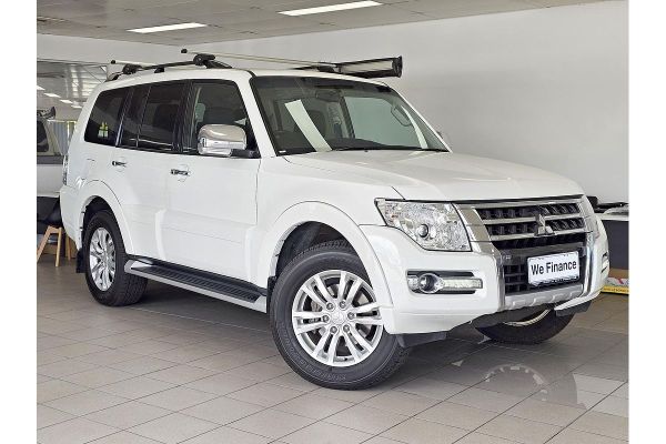 2017 Mitsubishi Pajero GLX NX image