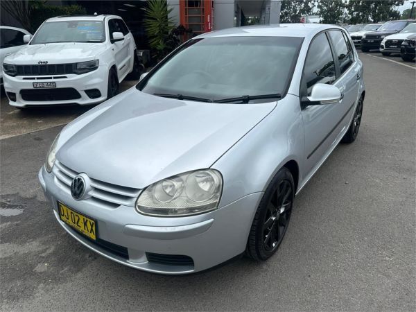 2006 Volkswagen Golf Hatchback V Trendline image