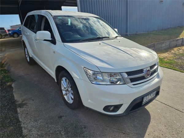 2013 Fiat Freemont Wagon JF Base image