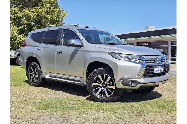 2016 Mitsubishi Pajero Sport GLS QE image