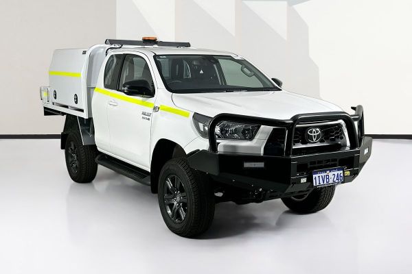2025 Toyota HILUX SR (4x4) GUN126R RC 4X4 image