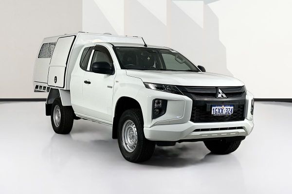 2019 Mitsubishi TRITON GLX PLUS (4x4) MR MY20 4X4 image