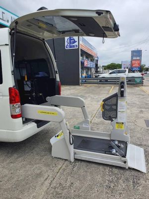 2015 TOYOTA HIACE LONG WHEELBASE TRH200 image