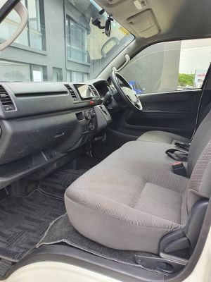2015 TOYOTA HIACE LONG WHEELBASE TRH200 image