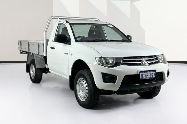 2014 Mitsubishi TRITON GLX MN MY14 UPDATE REAR WHEEL DRIVE image