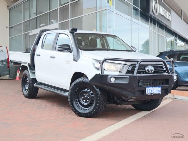 2022 Toyota Hilux SR Auto 4x4 Double Cab image