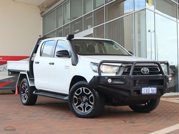 2022 Toyota Hilux SR Auto 4x4 Double Cab image