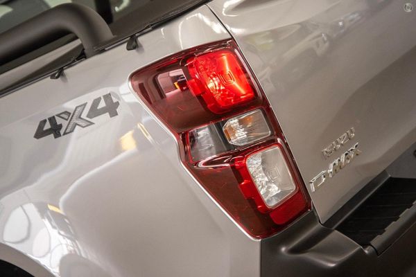 2025 Isuzu D-MAX X-RIDER Auto 4x4 MY25.5 image