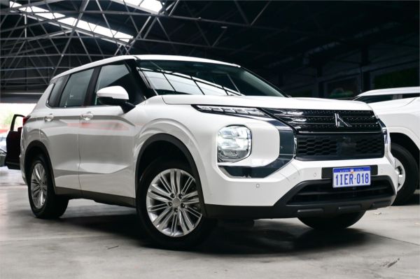 2024 Mitsubishi Outlander Wagon ZM MY24 ES image