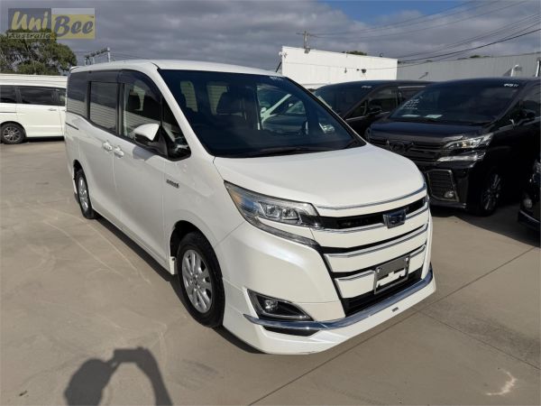 2018 Toyota Noah Wagon ZWR80 Hybrid image