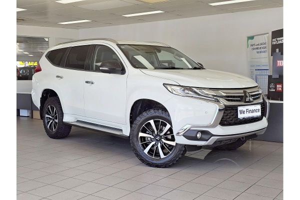 2017 Mitsubishi Pajero Sport Exceed QE image