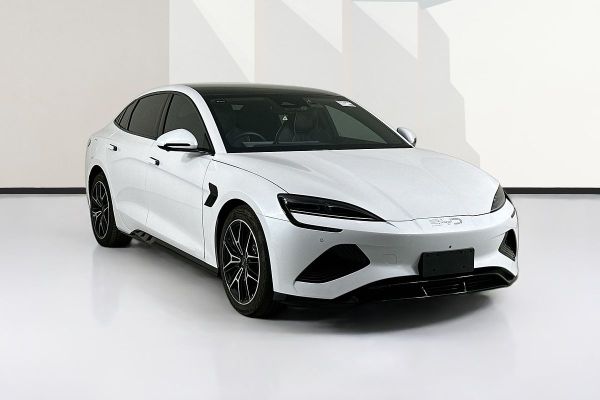 2025 BYD SEAL PREMIUM image