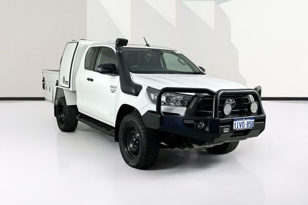 2020 Toyota HILUX SR (4x4) GUN126R FACELIFT 4X4 image