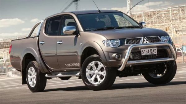 2015 MITSUBISHI TRITON DOUBLE CAB UTILITY MN MY15 GLX-R (4x4) image
