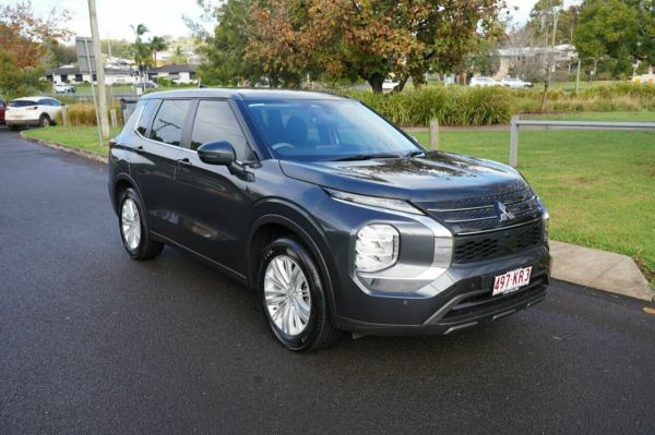 2024 Mitsubishi Outlander ZM ES image