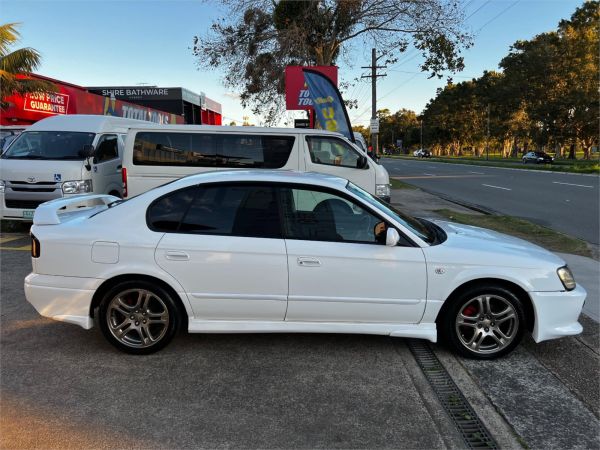 2001 Subaru Legacy Sedan BE5 B4 image
