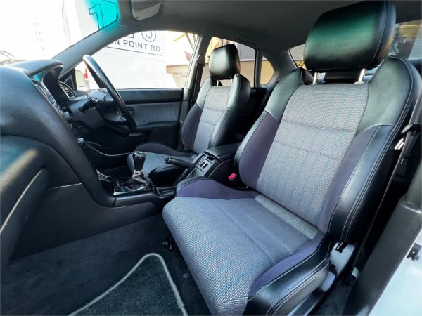 2001 Subaru Legacy Sedan BE5 B4 image