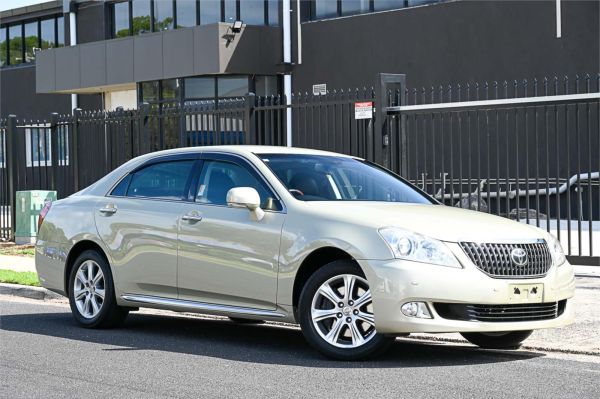 2011 Toyota Crown Majesta Sedan URS206 G Type image