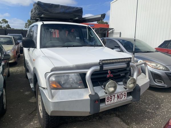 2001 Mitsubishi Pajero NM GLX LWB (4x4) White 5 Speed Auto Sports Mode Wagon image