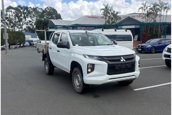 2022 Mitsubishi Triton GLX MR 4X4 image