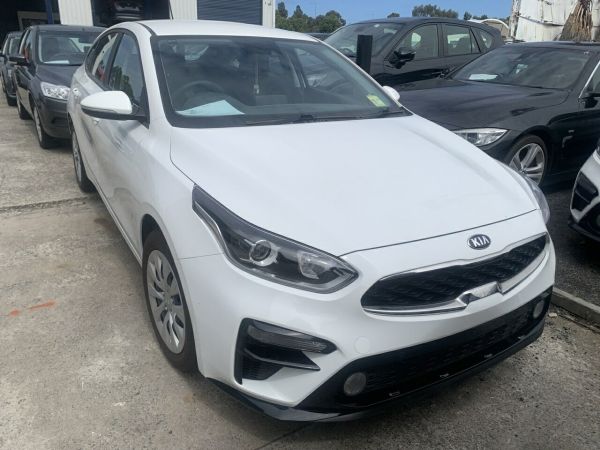 2020 Kia Cerato BD MY20 S White 6 Speed Automatic Hatchback image