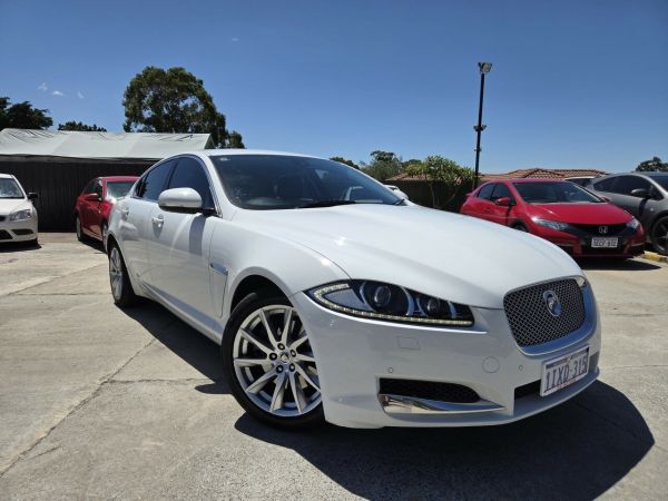 2012 Jaguar XF X250 12MY Luxury White 8 Speed Sports Automatic Sedan image