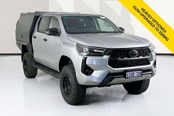 2025 Toyota HILUX SR5 48V (4x4) GUN126R RC 4X4 image