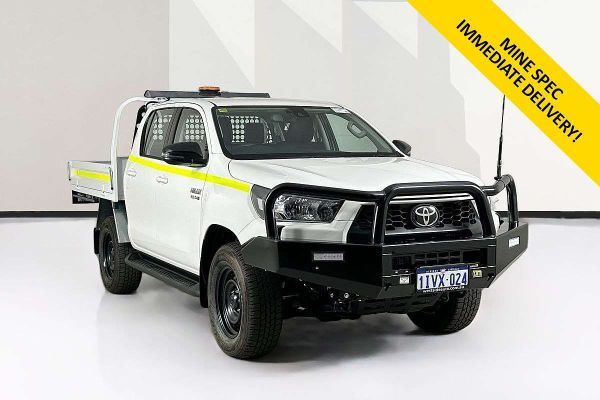2025 Toyota HILUX SR (4x4) STEEL WHEELS GUN126R RC 4X4 image