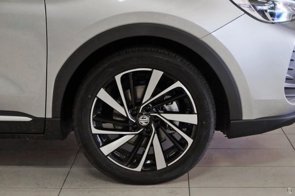2025 MG ZS Essence Hybrid+ Auto MY25.5 image
