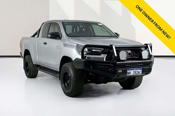 2024 Toyota HILUX SR5 (4x4) GUN126R RC 4X4 image