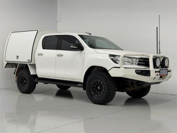 2015 TOYOTA HILUX DUAL C/CHAS GUN126R SR (4x4) image