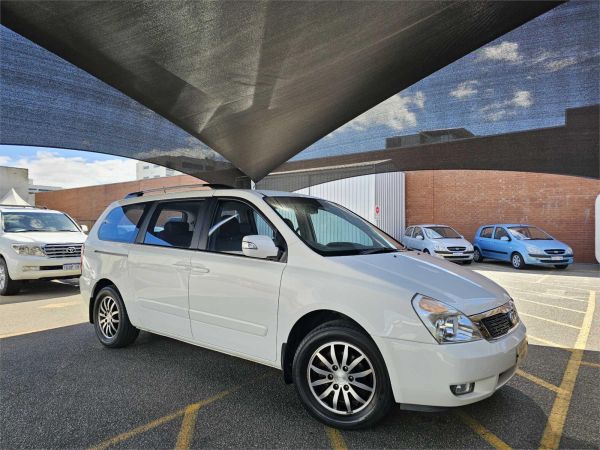 2010 Kia Grand Carnival Wagon VQ Premium image