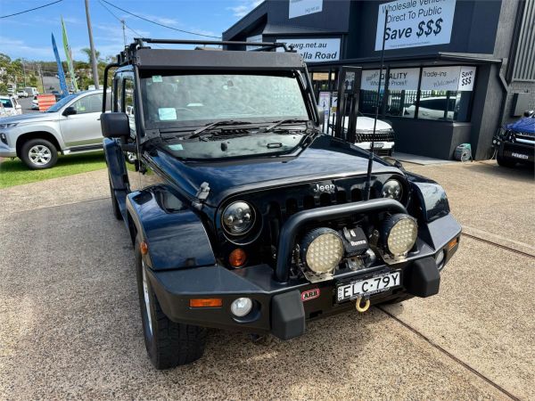 2013 JEEP WRANGLER UNLIMITED 4D HARDTOP JK MY13 OVERLAND (4x4) image