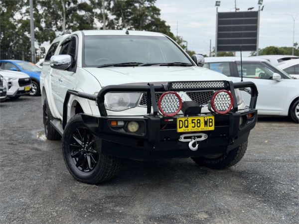 2014 MITSUBISHI TRITON DOUBLE CAB UTILITY MN MY15 GLX-R (4x4) image